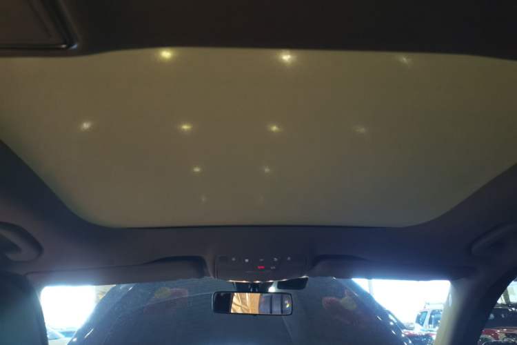 Used Mercedes-Benz E-Class 2021 E 260 L Headliner