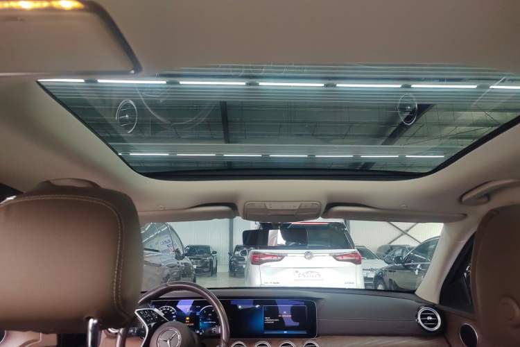Used Mercedes-Benz E-Class 2021 Facelift E 300 L Stylish Edition Headliner