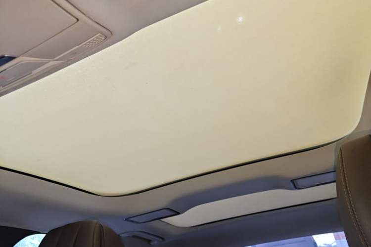Used Mercedes-Benz E-Class 2021 Facelift E 300 L Stylish Edition Headliner