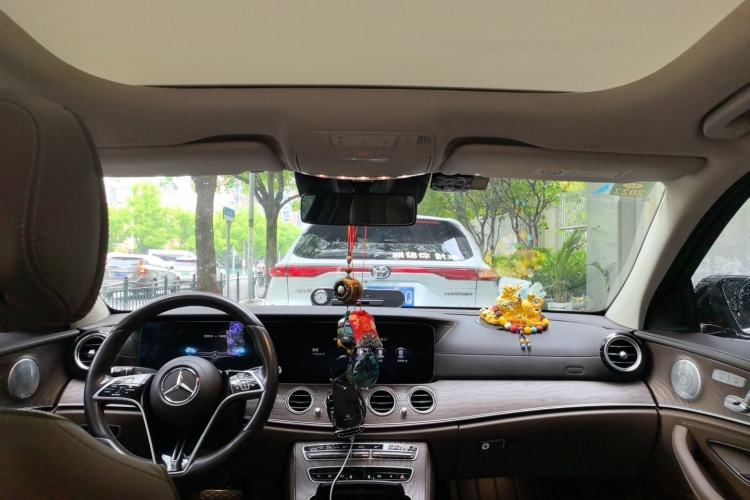 Used Mercedes-Benz E-Class 2021 E 300 L Premium Edition Headliner