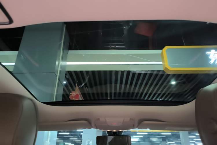 Used Mercedes-Benz E-Class 2021 Facelift E 260 L Headliner