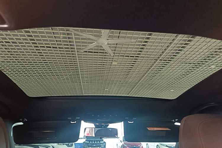 Used Mercedes-Benz E-Class 2021 Facelift E 260 L Sport Edition Headliner