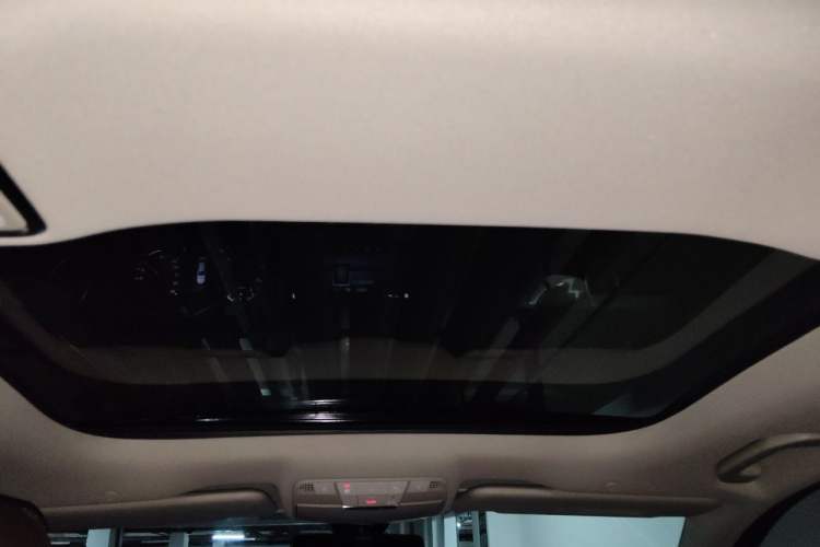 Used Mercedes-Benz E-Class 2021 E 300 L Stylish Model Headliner