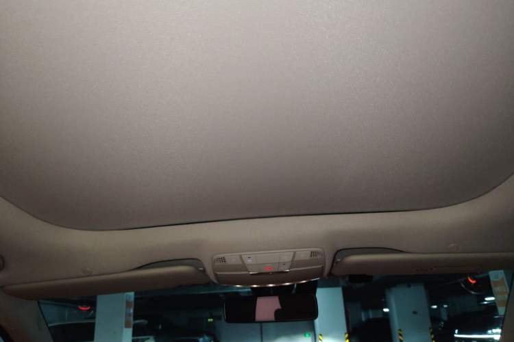 Used Mercedes-Benz E-Class 2021 Facelift E 300 L Stylish Edition Headliner