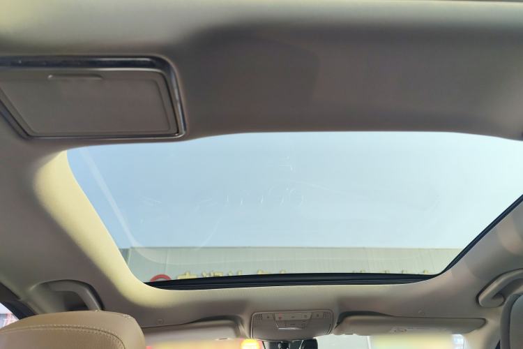 Used Mercedes-Benz E-Class 2021 Facelift E 300 L Stylish Edition Headliner