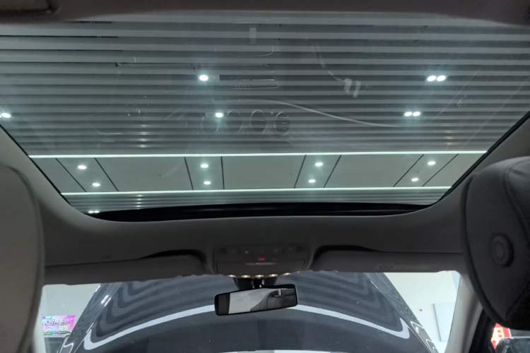 Used Mercedes-Benz E-Class 2021 Facelift E 300 L Stylish Edition Headliner