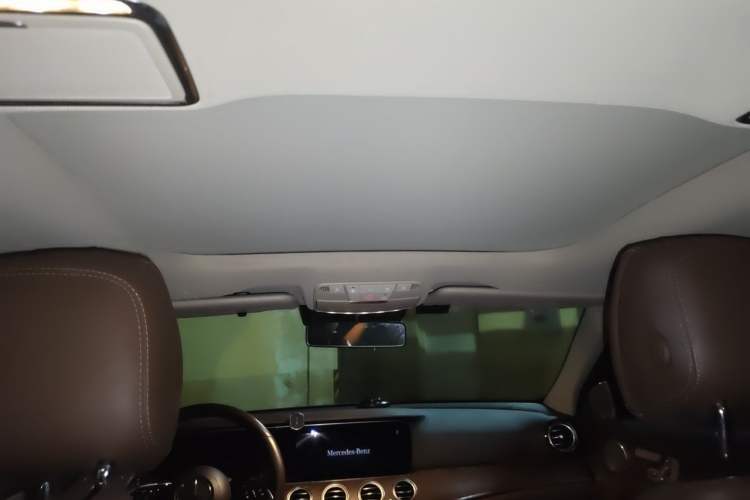 Used Mercedes-Benz E-Class 2021 E 300 L Premium Edition Headliner