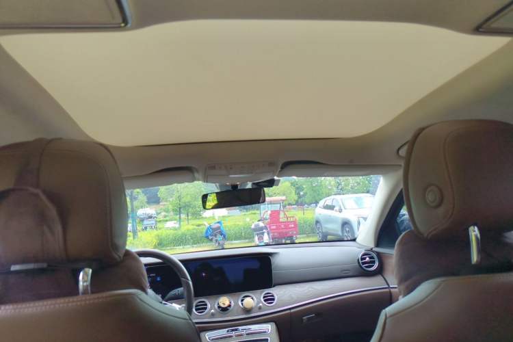 Used Mercedes-Benz E-Class 2021 Facelift E 300 L Stylish Edition Headliner