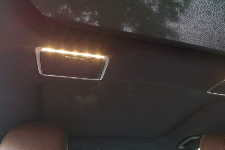 Used Mercedes-Benz E-Class 2021 E 300 L Sporty and Stylish Model Headliner