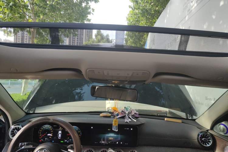 Used Mercedes-Benz E-Class 2021 E 260 L Headliner