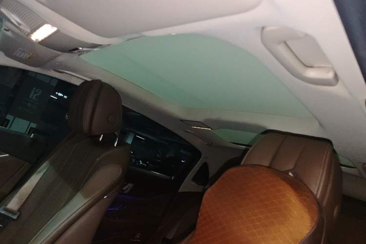 Used Mercedes-Benz E-Class 2021 Restyled E 300 L Luxury Edition Headliner