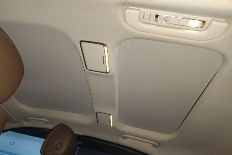 Used Mercedes-Benz E-Class 2021 E 300 L Luxury Model Headliner