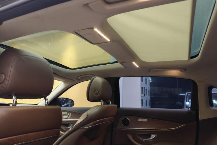 Used Mercedes-Benz E-Class 2021 Facelift E 300 L Stylish Edition Headliner