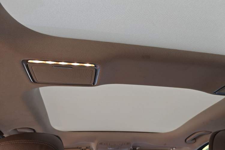 Used Mercedes-Benz E-Class 2021 Facelift E 300 L Stylish Edition Headliner