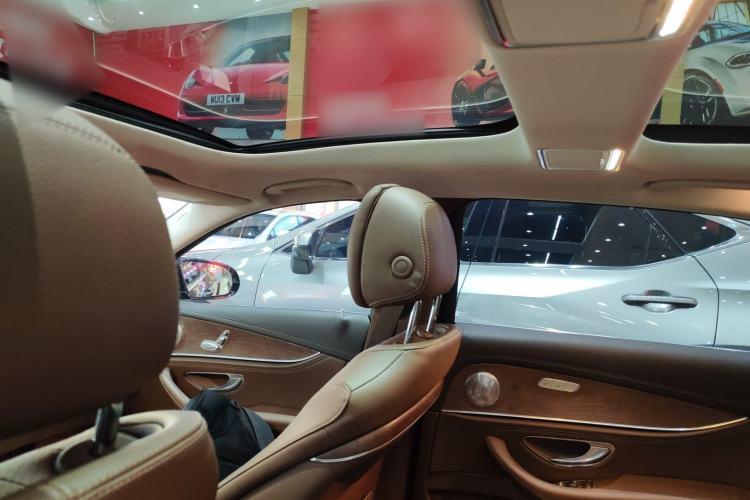 Used Mercedes-Benz E-Class 2021 Facelift E 260 L Headliner