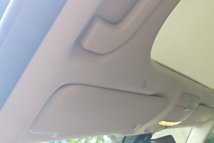 Used Mercedes-Benz E-Class 2021 Facelift E 300 L Stylish Edition Headliner