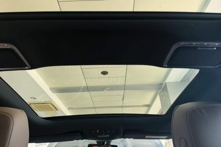 Used Mercedes-Benz E-Class 2021 E 300 L Sporty and Stylish Model Headliner