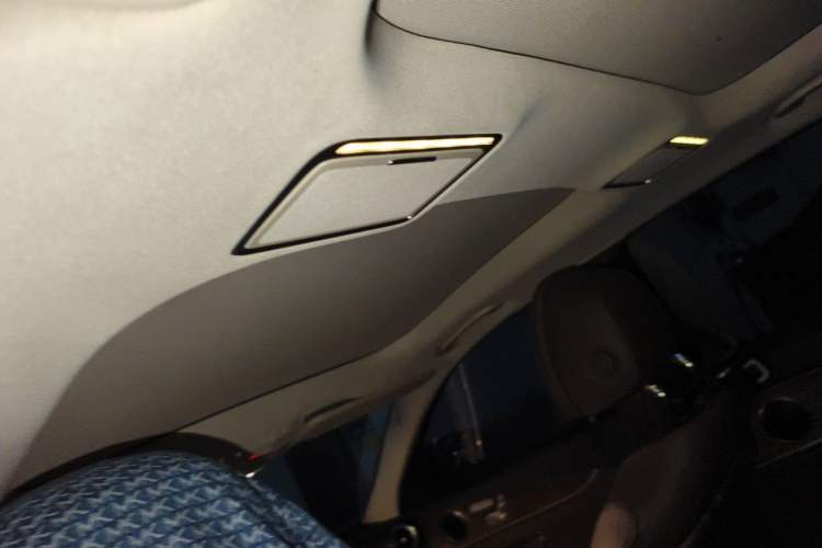 Used Mercedes-Benz E-Class 2021 Facelift E 260 L 4MATIC Headliner