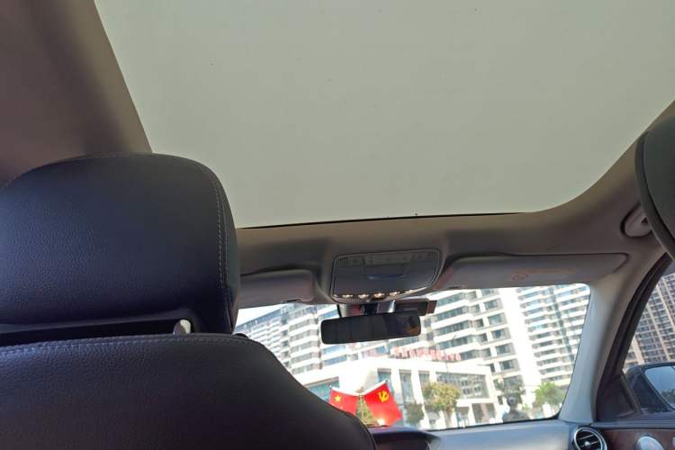 Used Mercedes-Benz E-Class 2021 E 300 L Luxury Model Headliner