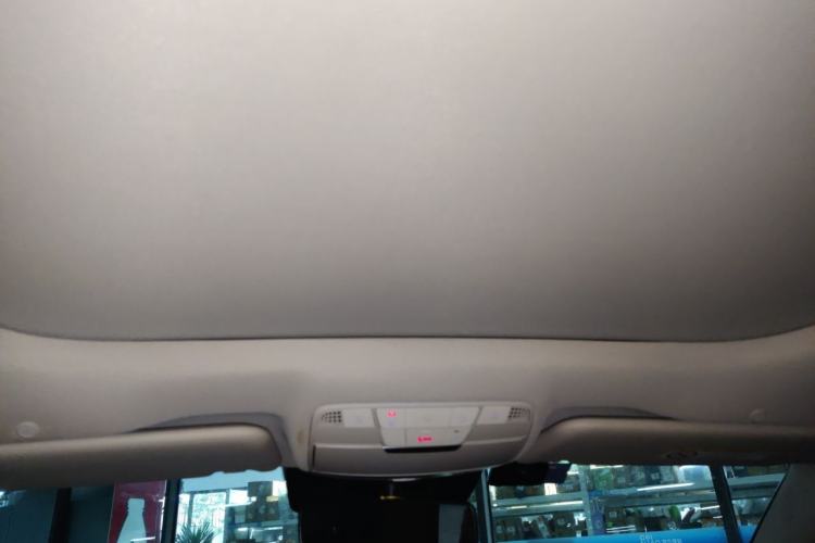 Used Mercedes-Benz E-Class 2021 E 300 L Premium Edition Headliner