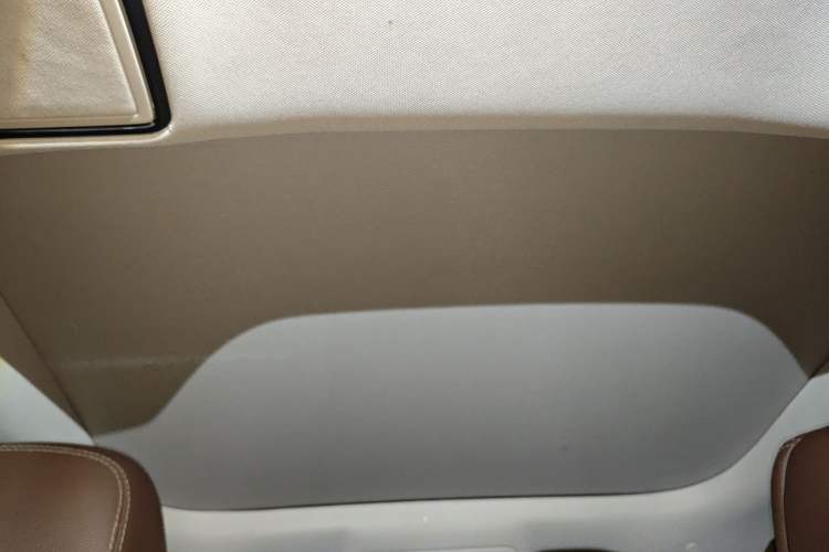 Used Mercedes-Benz E-Class 2021 Facelift E 300 L Stylish Edition Headliner