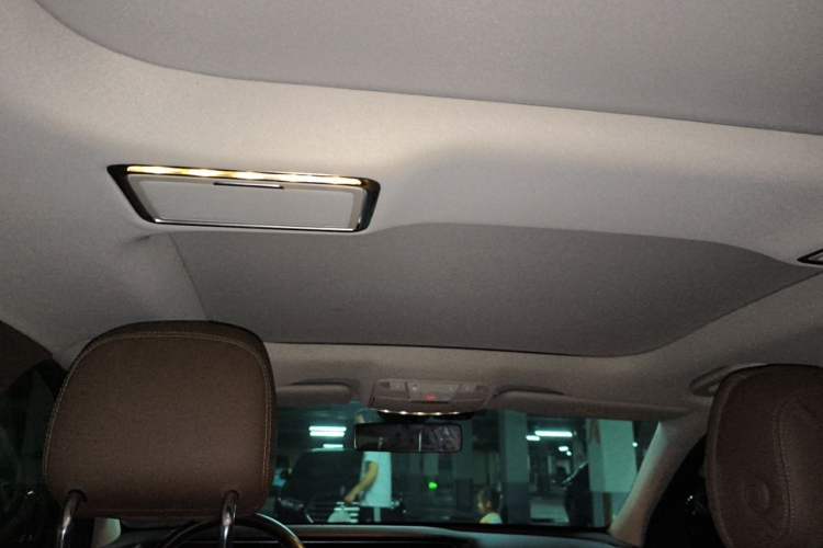 Used Mercedes-Benz E-Class 2021 Facelift E 300 L Stylish Edition Headliner