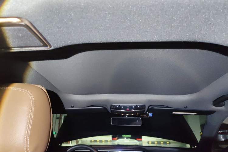Used Mercedes-Benz E-Class 2021 Restyled E 300 L Sport Luxury Edition Headliner