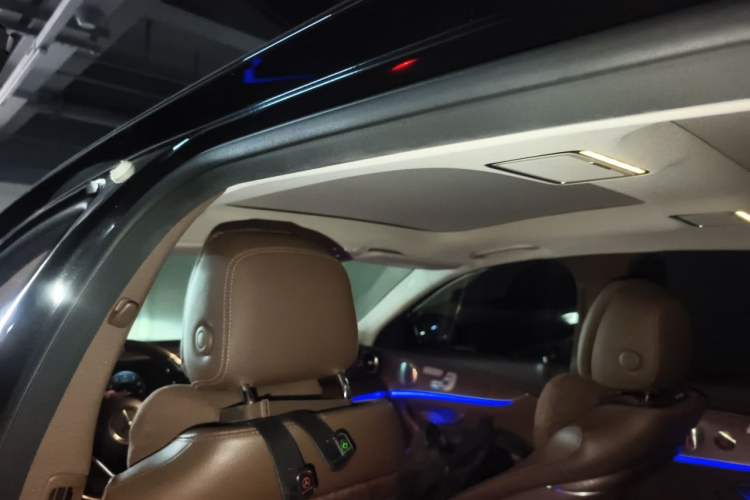 Used Mercedes-Benz E-Class 2021 Facelifted E 300 L Prestige Edition Headliner