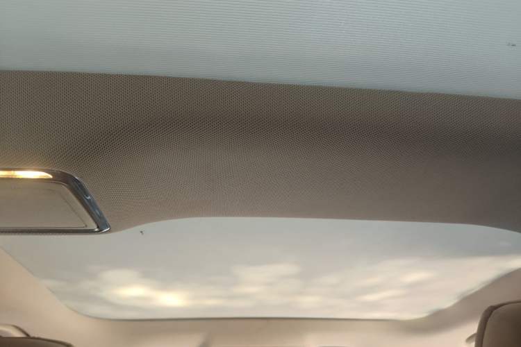 Used Mercedes-Benz E-Class 2021 E 300 L Premium Edition Headliner
