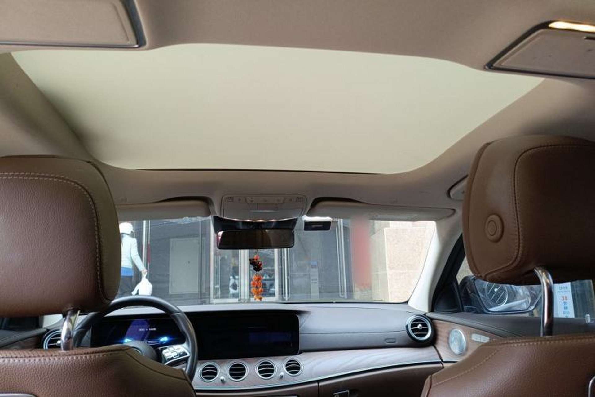 Used Mercedes-Benz E-Class 2021 E 300 L Premium Edition Headliner