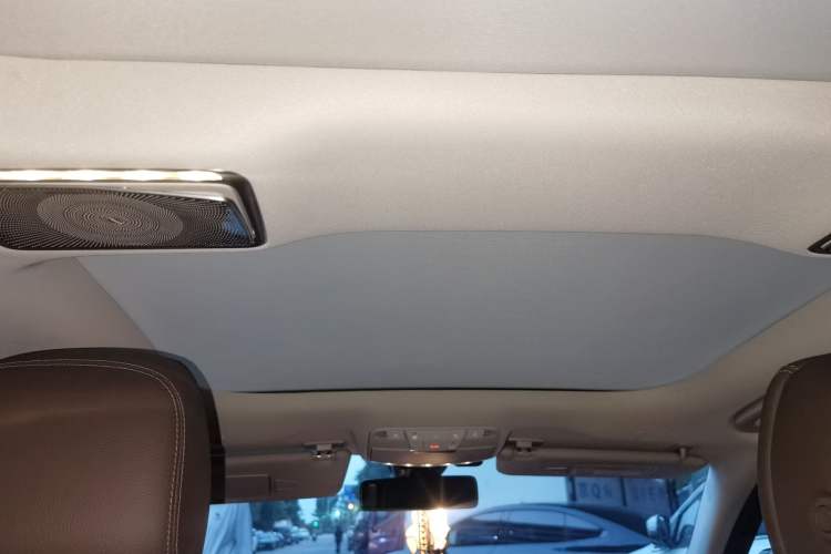 Used Mercedes-Benz E-Class 2021 Restyled E 300 L Luxury Edition Headliner