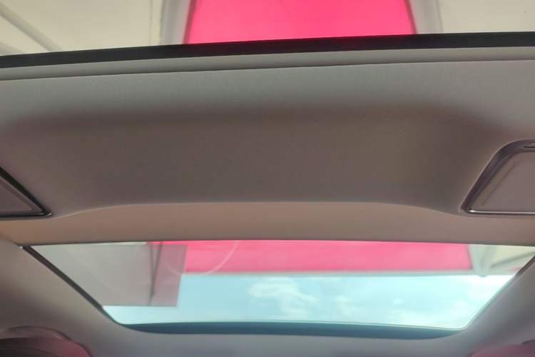 Used Mercedes-Benz E-Class 2021 Facelift E 260 L Headliner