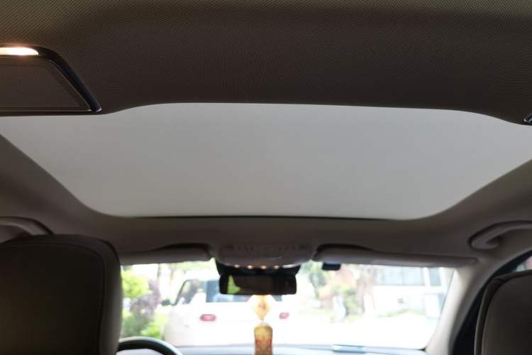 Used Mercedes-Benz E-Class 2021 E 300 L Premium Edition Headliner