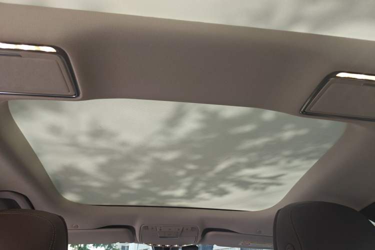 Used Mercedes-Benz E-Class 2021 Restyled E 300 L Luxury Edition Headliner
