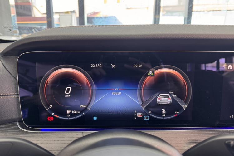 Used Mercedes-Benz E-Class 2021 Restyled E 300 L Sporty and Stylish Edition Instrument Cluster
