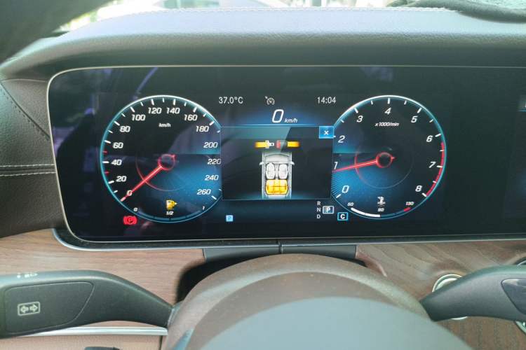 Used Mercedes-Benz E-Class 2021 E 300 L Luxury Model Instrument Cluster