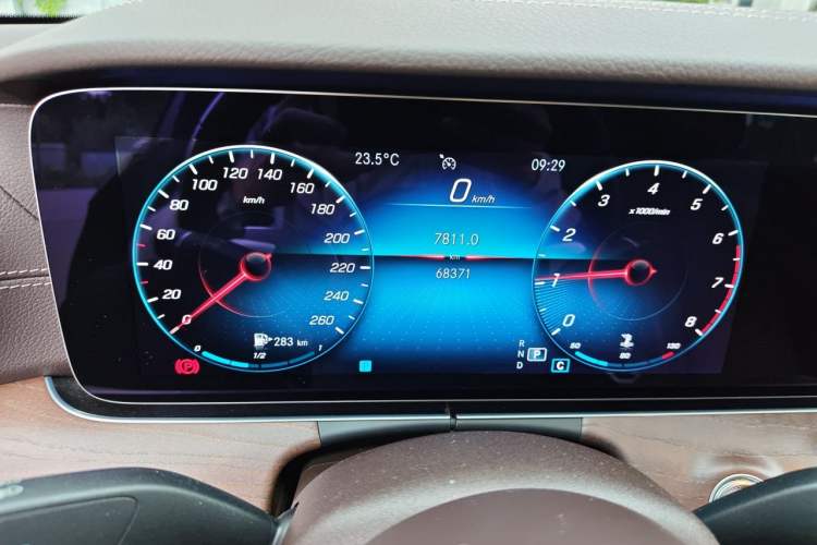 Used Mercedes-Benz E-Class 2021 E 300 L Stylish Model Instrument Cluster