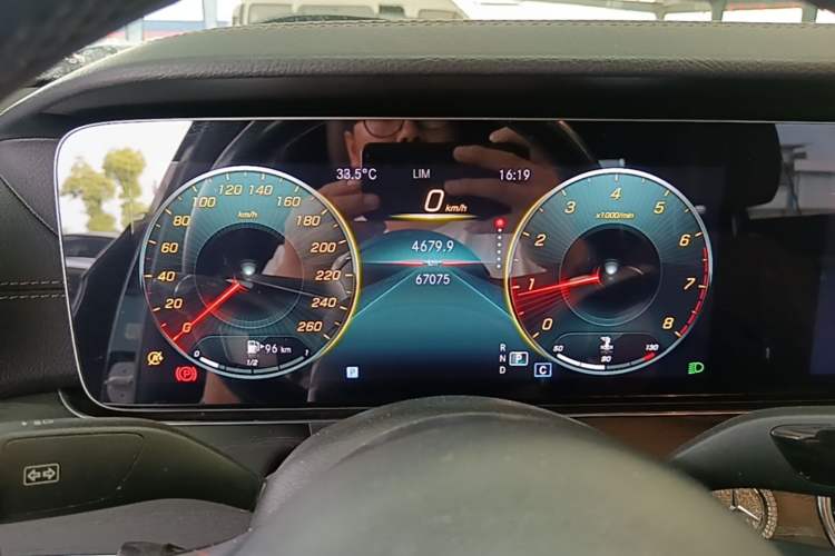 Used Mercedes-Benz E-Class 2021 E 300 L Sport Luxury Edition Instrument Cluster