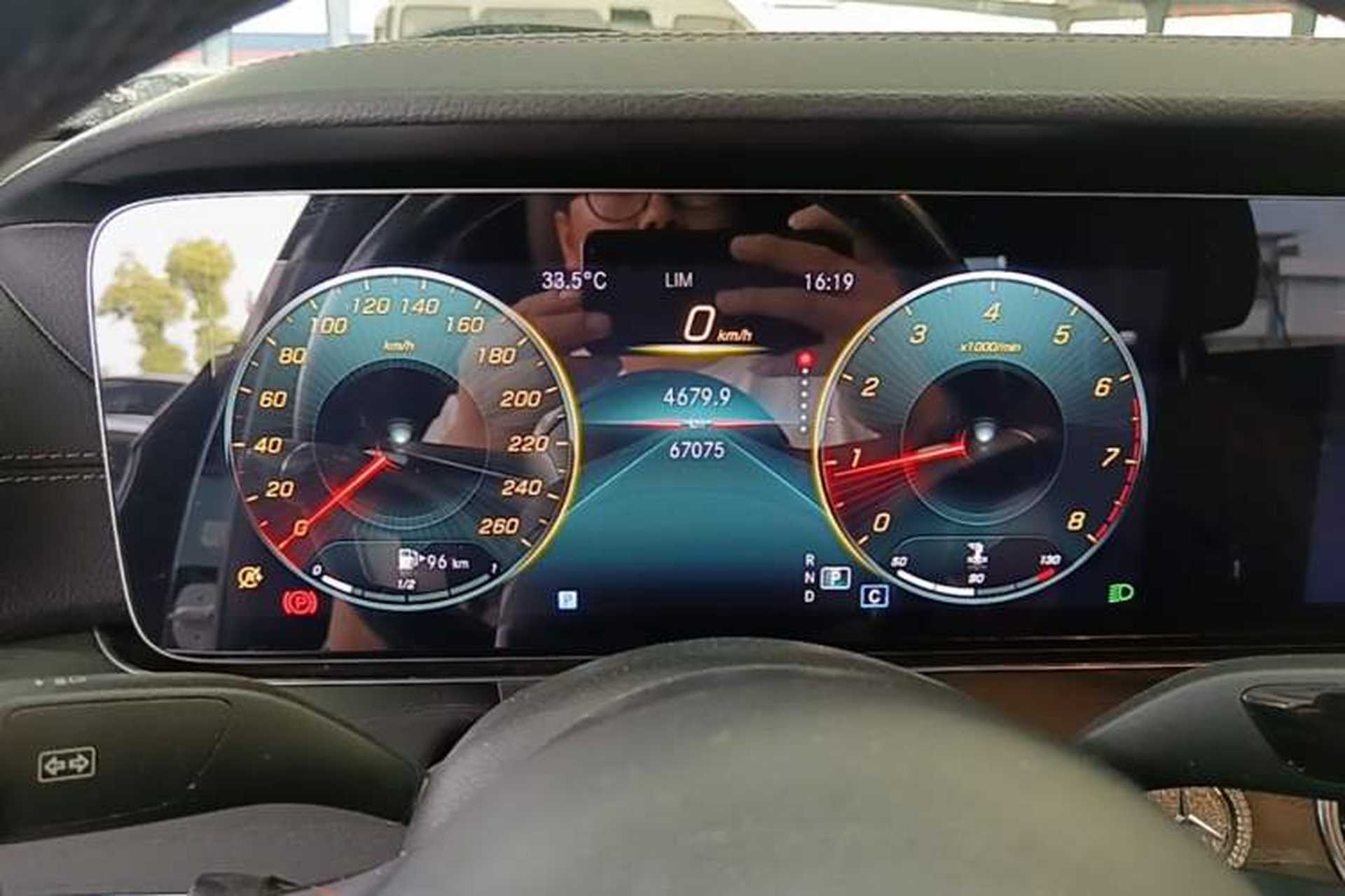 Used Mercedes-Benz E-Class 2021 E 300 L Sport Luxury Edition Instrument Cluster