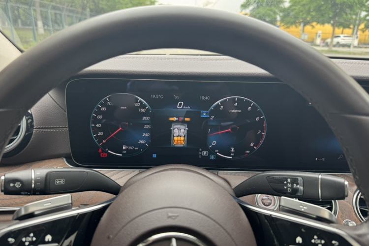 Used Mercedes-Benz E-Class 2021 Restyled E 300 L Luxury Edition Instrument Cluster