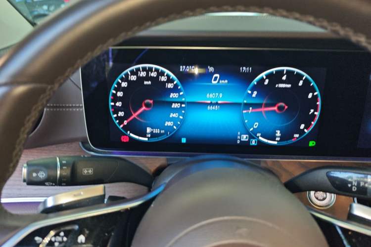 Used Mercedes-Benz E-Class 2021 Restyled E 300 L Luxury Edition Instrument Cluster