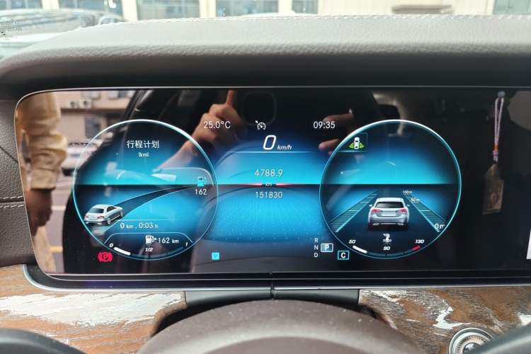 Used Mercedes-Benz E-Class 2021 Restyled E 300 L Sporty and Stylish Edition Instrument Cluster