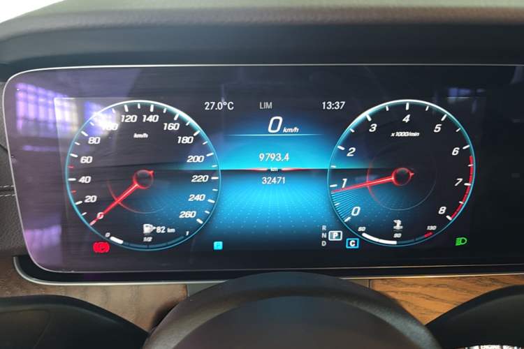 Used Mercedes-Benz E-Class 2021 Restyled E 300 L Luxury Edition Instrument Cluster
