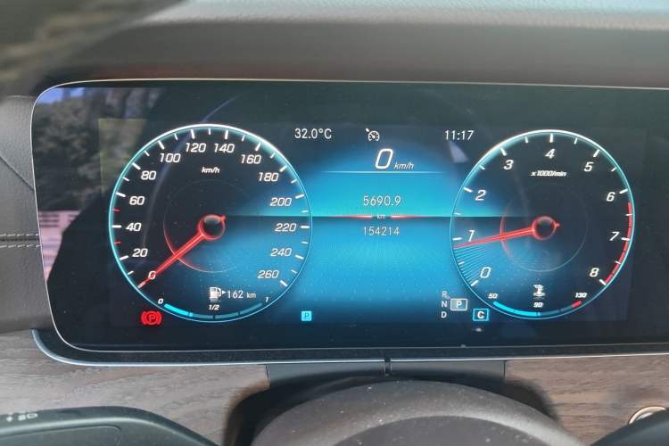 Used Mercedes-Benz E-Class 2021 E 300 L Premium Edition Instrument Cluster