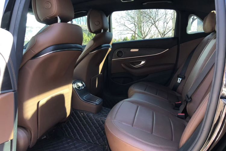Used Mercedes-Benz E-Class 2021 E 300 L Sporty and Stylish Model Interior 1