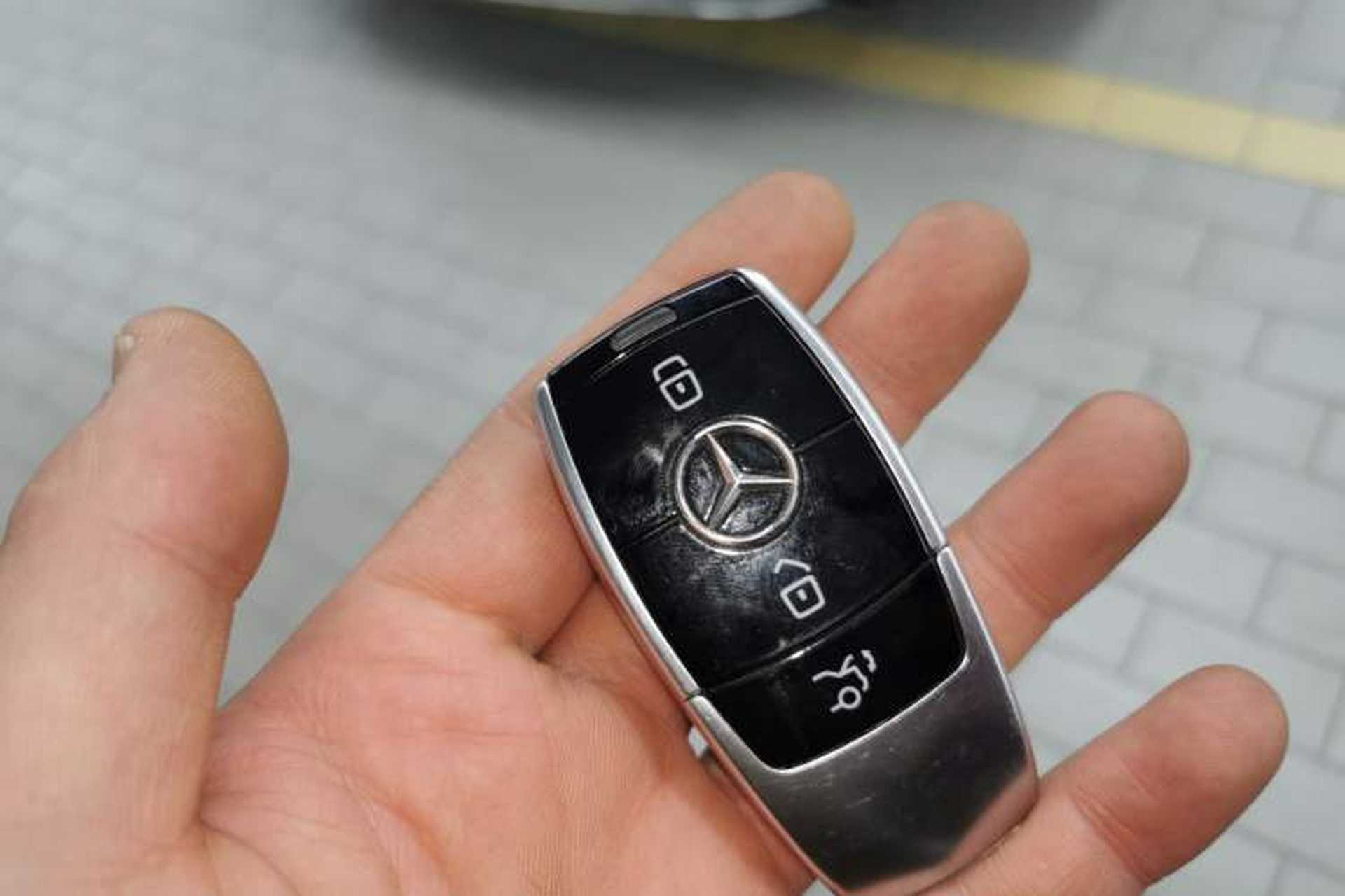 Used Mercedes-Benz E-Class 2021 E 300 L Sport Luxury Edition Interior 1