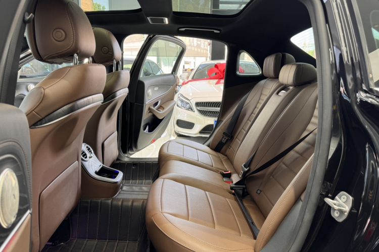 Used Mercedes-Benz E-Class 2021 Restyled E 300 L Sporty and Stylish Edition Interior 1