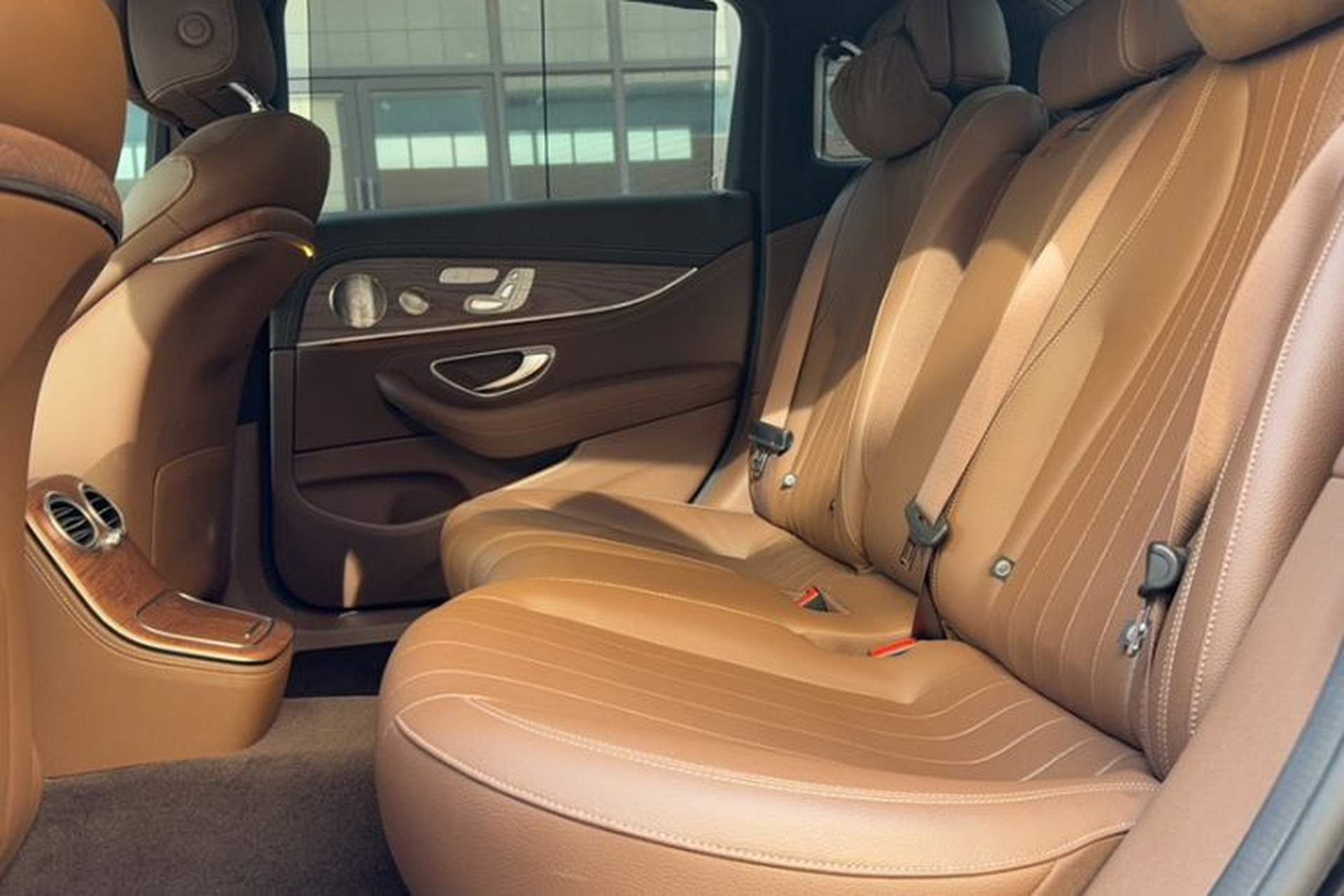 Used Mercedes-Benz E-Class 2021 Restyled E 300 L Luxury Edition Interior 1