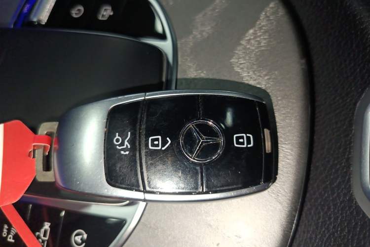 Used Mercedes-Benz E-Class 2021 E 300 L Luxury Model Interior 1