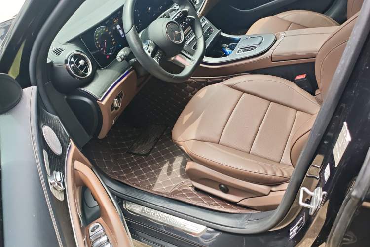Used Mercedes-Benz E-Class 2021 E 300 L Sport Luxury Edition Interior 1